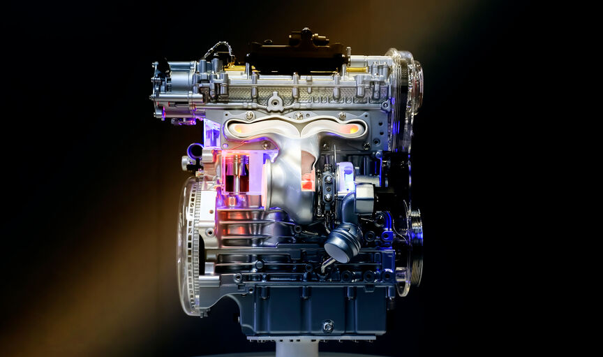 Hybridný motor