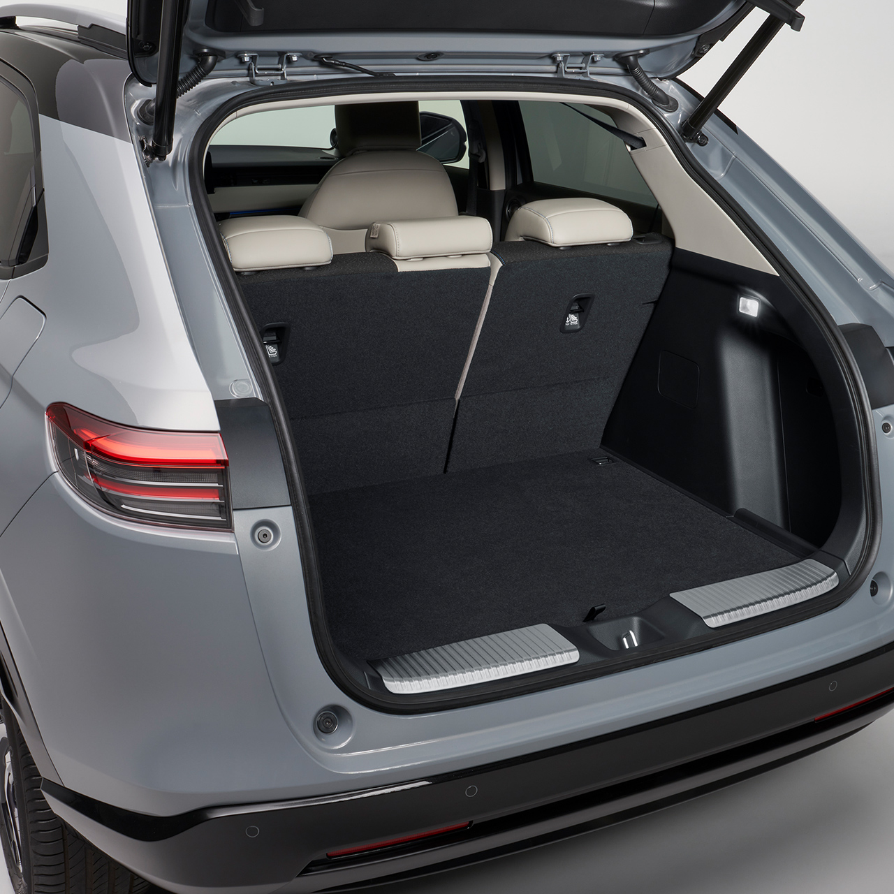 Honda HR-V – dekorácia prahu batožinového priestoru
