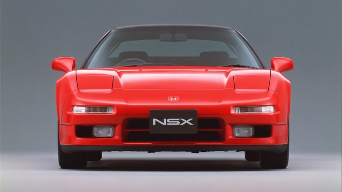 Pohľad spredu na model Honda NSX, &scaron;t&uacute;diov&yacute; z&aacute;ber.