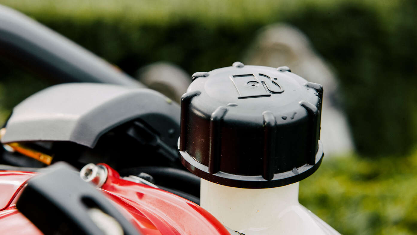 Palivový uzáver plotostrihu