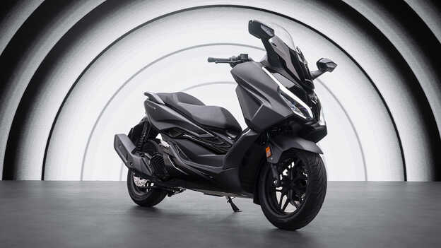 Detailný záber na motor modelu Dax 125