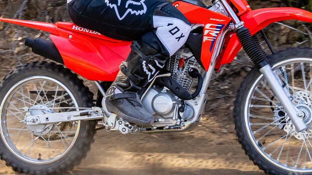 Dvojnosníkový oceľový rám modelu Honda CRF125F