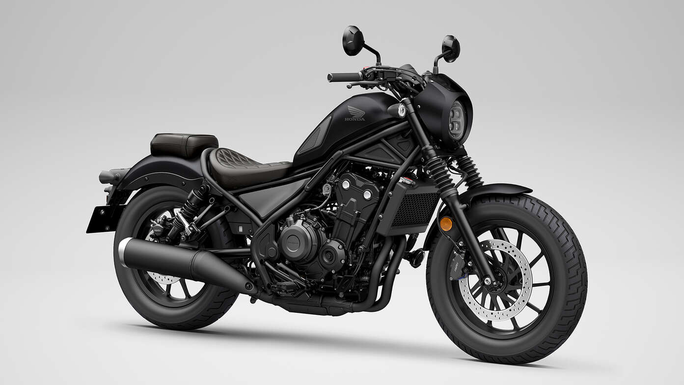 Honda CMX500 Rebel so sadou príslušenstva Style Pack.