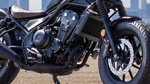 Detailný záber na motor CMX500 Rebel